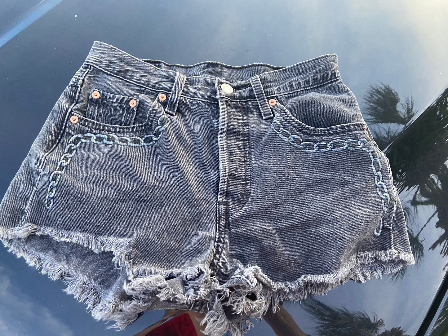 ⛓️Custom painted Levi’s⛓️